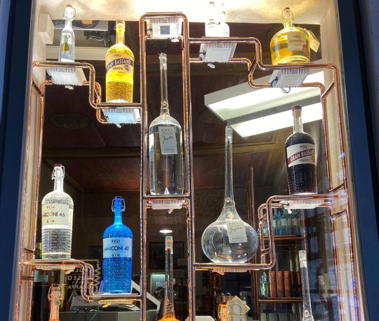 GIN: FROM MEDICINE TO SPIRIT DRINK, THE EVOLUTION YOU DON'T EXPECT