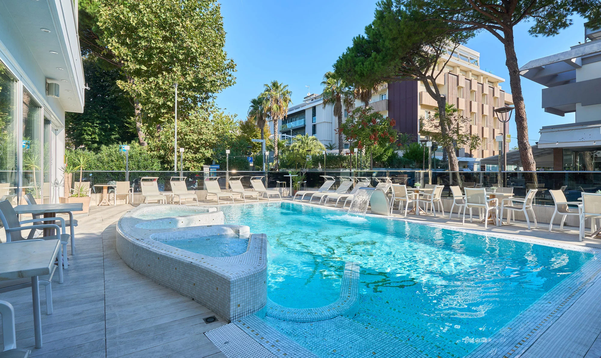 media.Slide_Piscina_1Hotel_Royal_Riccione
