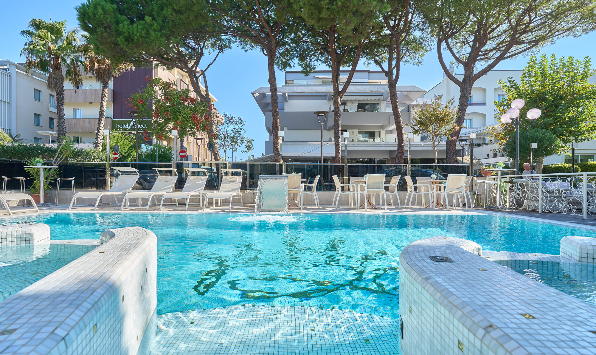 media.Slide_Piscina_3Hotel_Royal_Riccione